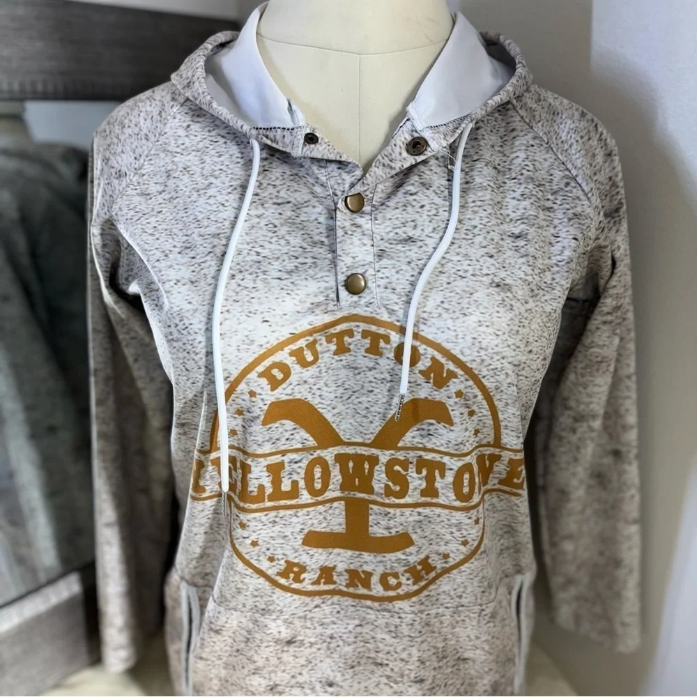 Source Unknown Gray Sweater with Vintage Logo